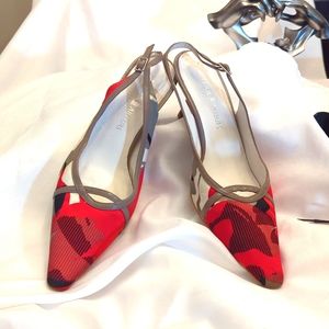 Un jour Ailleurs sling back heels